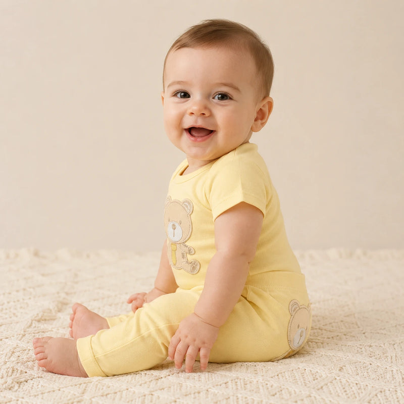 Conjunto vestido por bebê: Kit 3 Bodies Suedine Manga Curta Bordado + Kit 3 Culotes Saruel Suedine sem Pé Bordado (2ª cor do kit) — NinaBoo refs 5096/5097