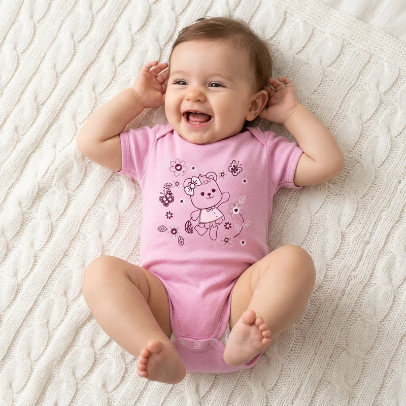 Bebê vestindo body Suedine Manga Curta Estampado — NinaBoo ref. 1452