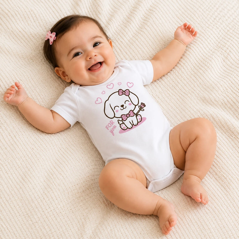 Bebê vestindo body Suedine Manga Curta Estampado — NinaBoo ref. 1464