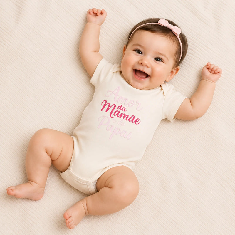 Kit 3 Bodies Suedine Manga Curta com Frase Estampado — Menina