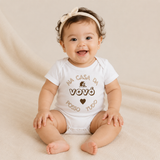 Kit 3 Bodies Suedine Manga Curta com Frase Estampado — Menina