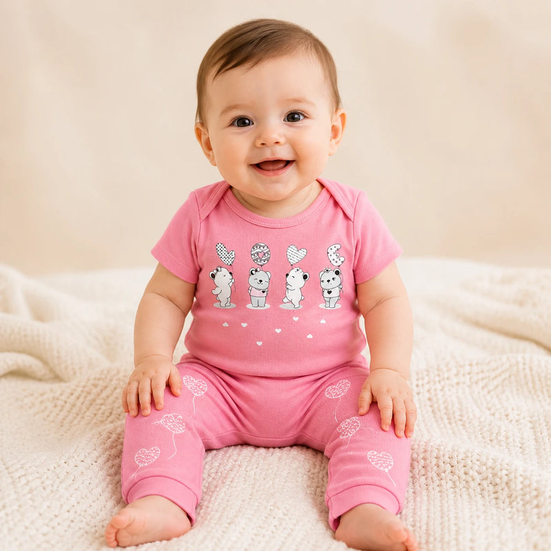 Conjunto vestido por bebê: Body Suedine Manga Curta Estampado + Culote Saruel Suedine sem Pé Estampado (cor principal) — NinaBoo refs 1450/1451