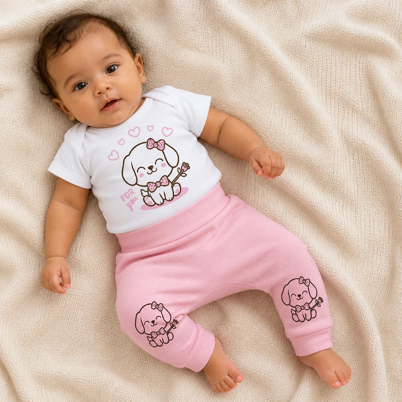 Conjunto vestido por bebê: Body Suedine Manga Curta Estampado + Culote Saruel Suedine sem Pé Estampado (cor principal) — NinaBoo refs 1464/1465