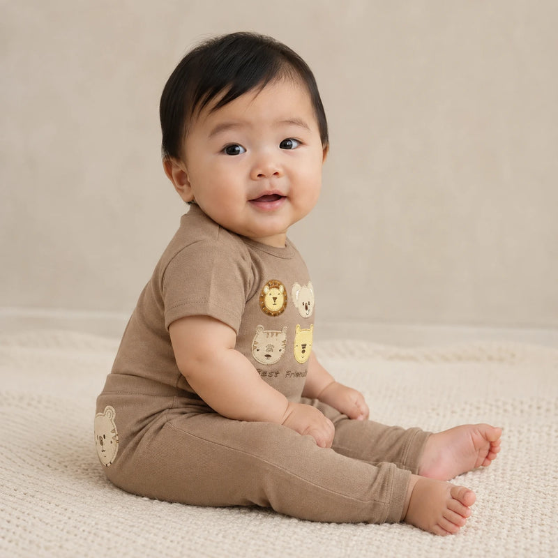 Conjunto vestido por bebê: Kit 3 Bodies Suedine Manga Curta Bordado + Kit 3 Culotes Saruel Suedine sem Pé Bordado (2ª cor do kit) — NinaBoo refs 5108/5109